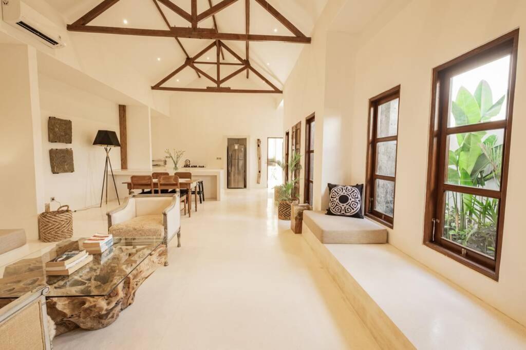 Luxury 2 Bedrooms Villa Putih Pererenan Canggu  Bagian luar foto